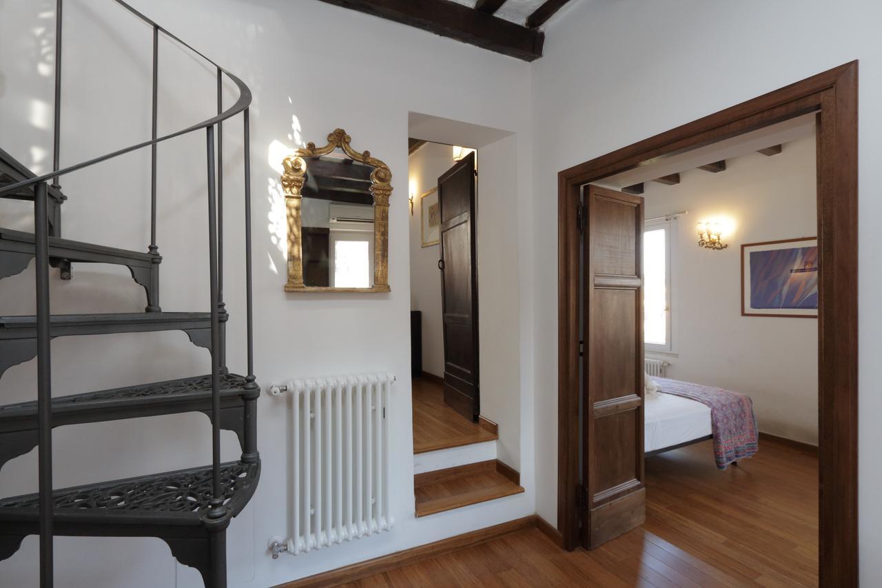 Garibaldi 2 Apartment Рим Екстериор снимка