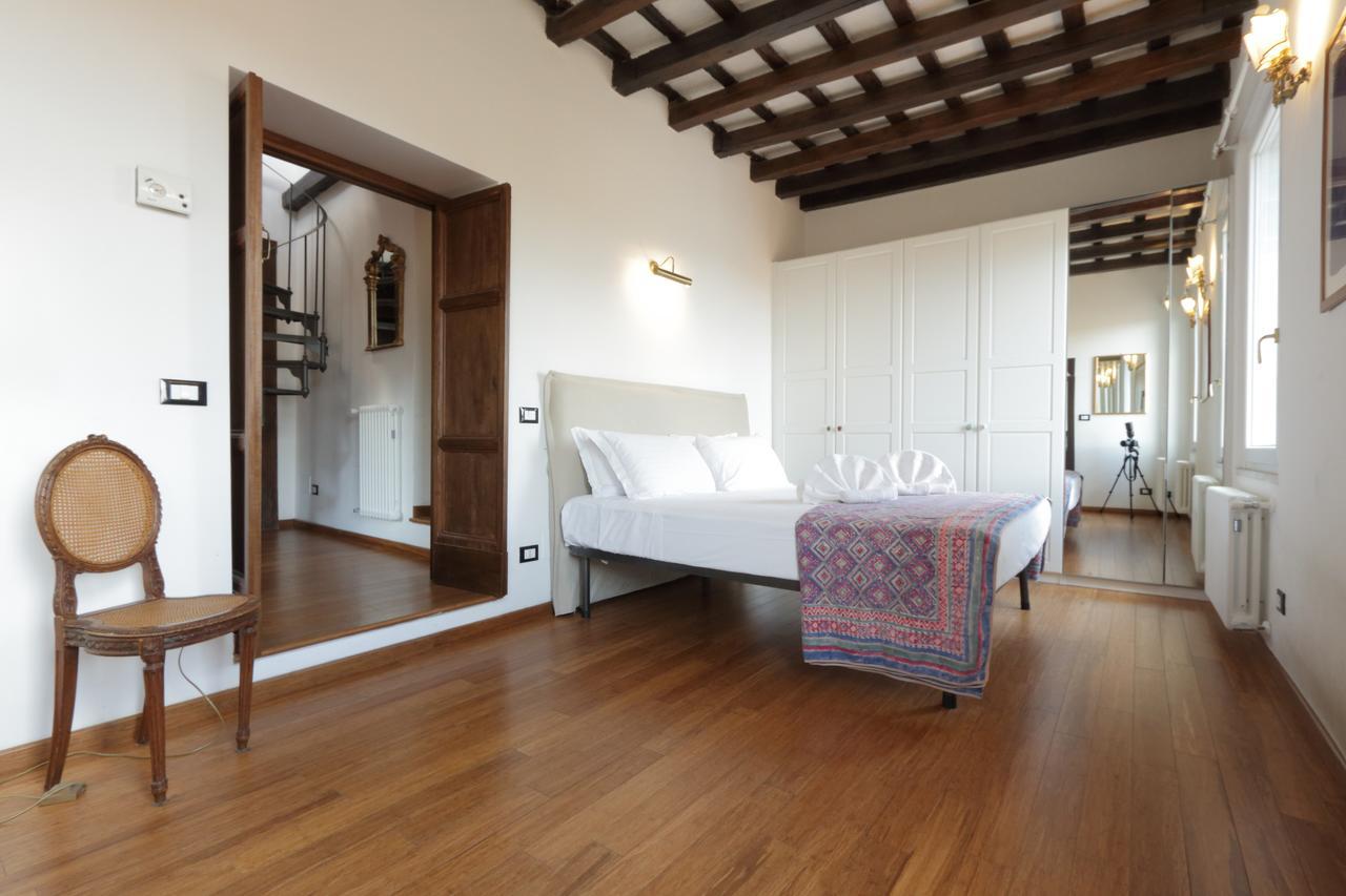 Garibaldi 2 Apartment Рим Екстериор снимка